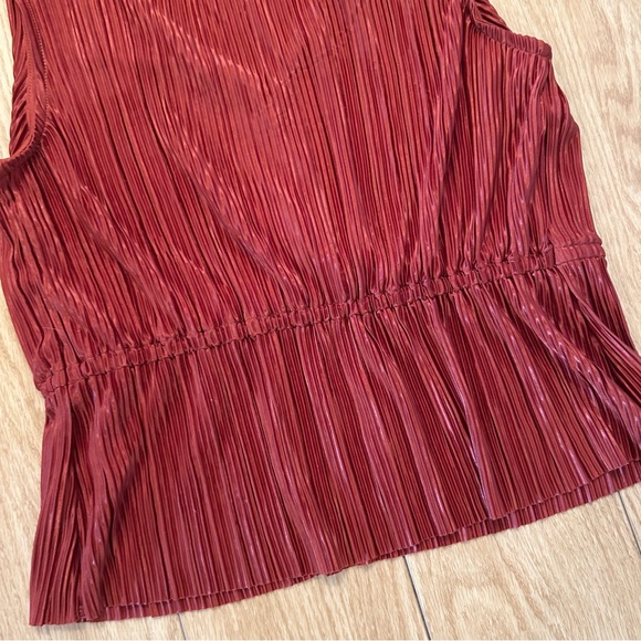 Nine West Sleeveless V-Neck Pleated Blouse Tie Waist | Rust Red Orange | Small - Picture 8 of 9